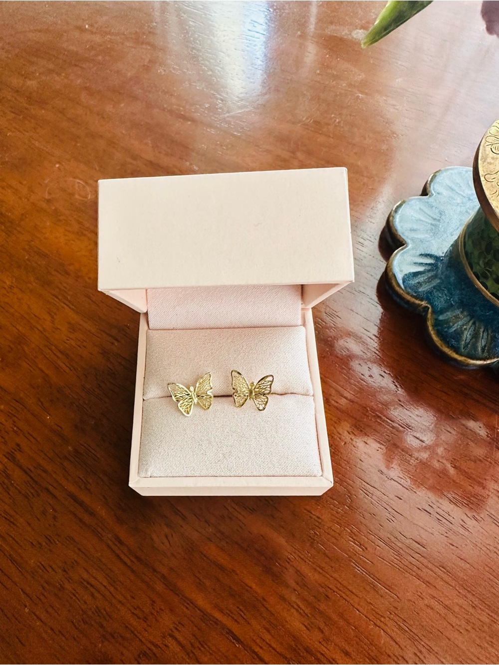 Elegant 14K Solid Gold Butterfly Stud Earrings